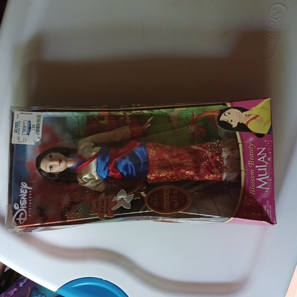 Disney Blossom beauty mulan doll